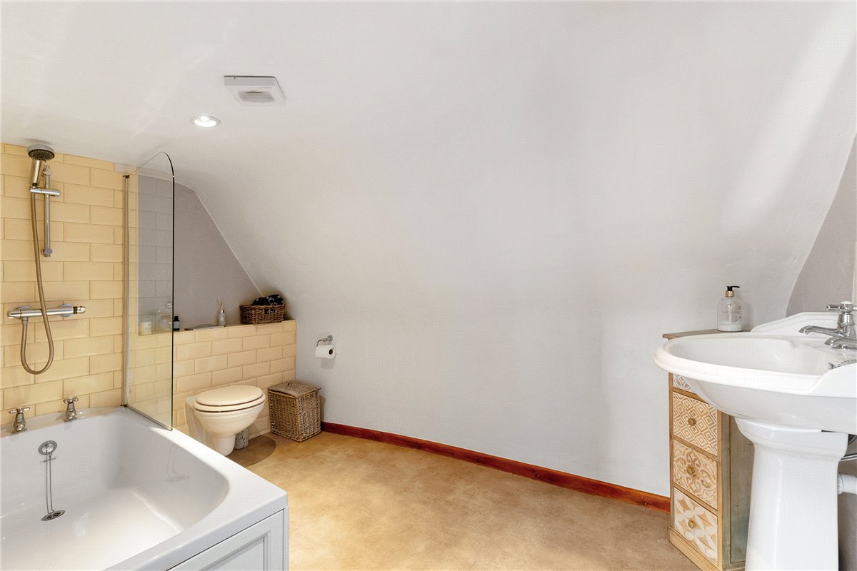 3 bedroom house, West Street, Over CB24 - Sold