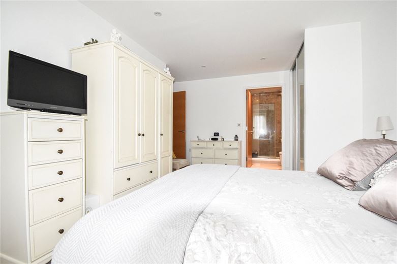 2 bedroom flat, Kingsley Walk, Cambridge CB5 - Sold