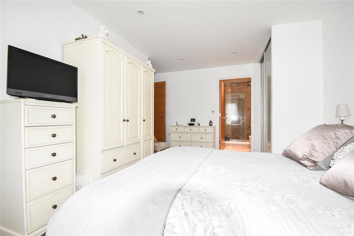 2 bedroom flat, Kingsley Walk, Cambridge CB5 - Sold