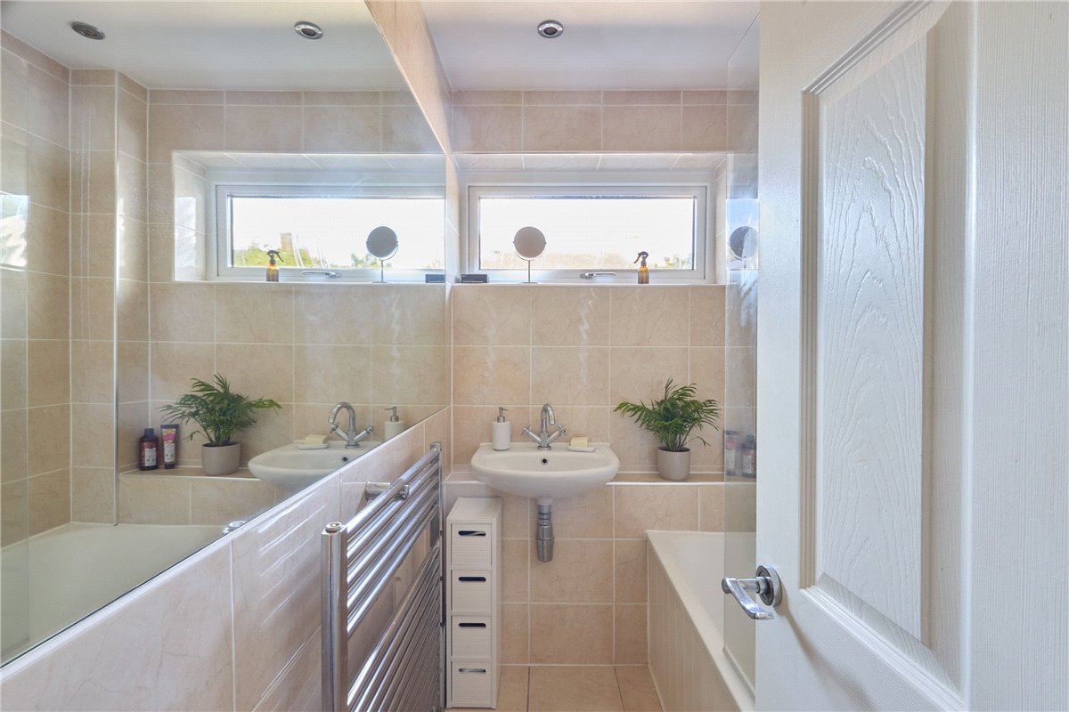 4 bedroom bungalow, The Rookery, Balsham CB21 - Available