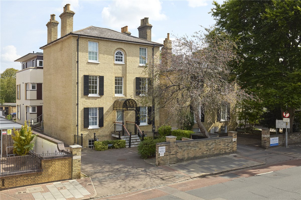 2 bedroom flat, Felbrigge House, 39 Hills Road CB2 - Sold