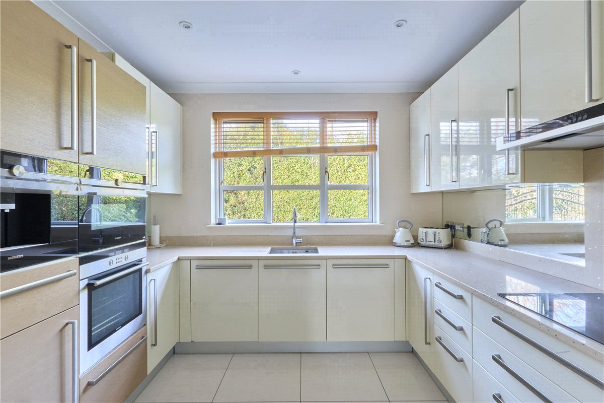 4 bedroom house, Mill Reef, Newmarket CB8 - Available