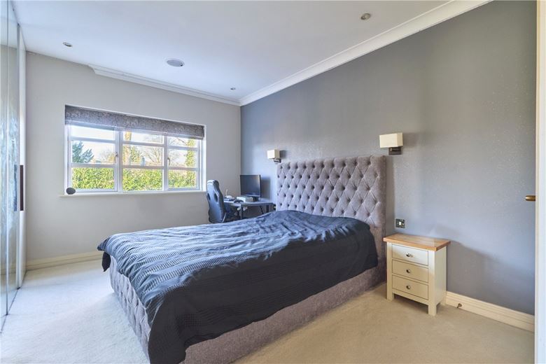 4 bedroom house, Mill Reef, Newmarket CB8 - Available