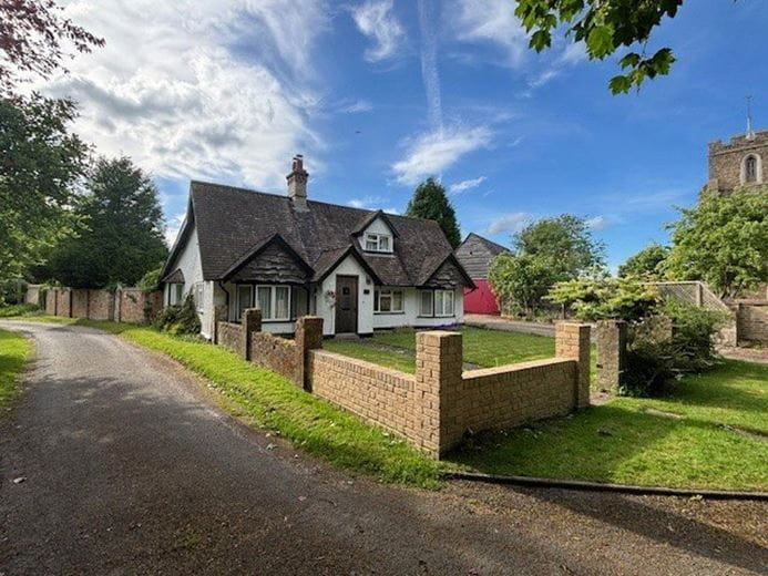 4 bedroom house, Coach Drive, Harlton CB23 - Available