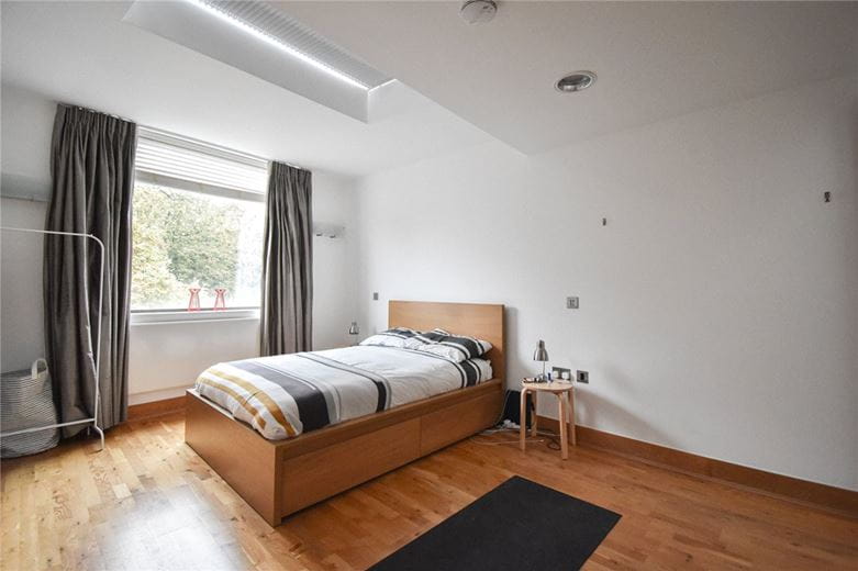 2 bedroom flat, Christ's Lane, Cambridge CB1 - Available