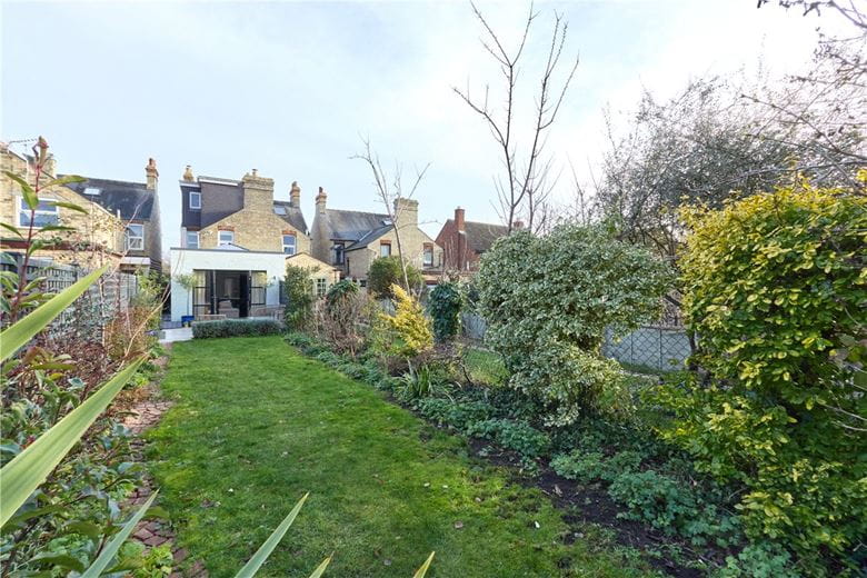 3 bedroom house, High Street, Cherry Hinton CB1 - Available