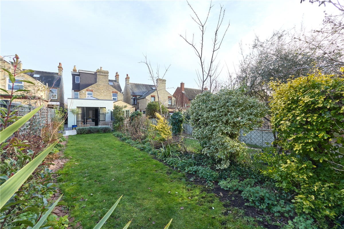 3 bedroom house, High Street, Cherry Hinton CB1 - Available