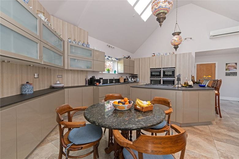 5 bedroom house, Mills Lane, Longstanton CB24 - Available