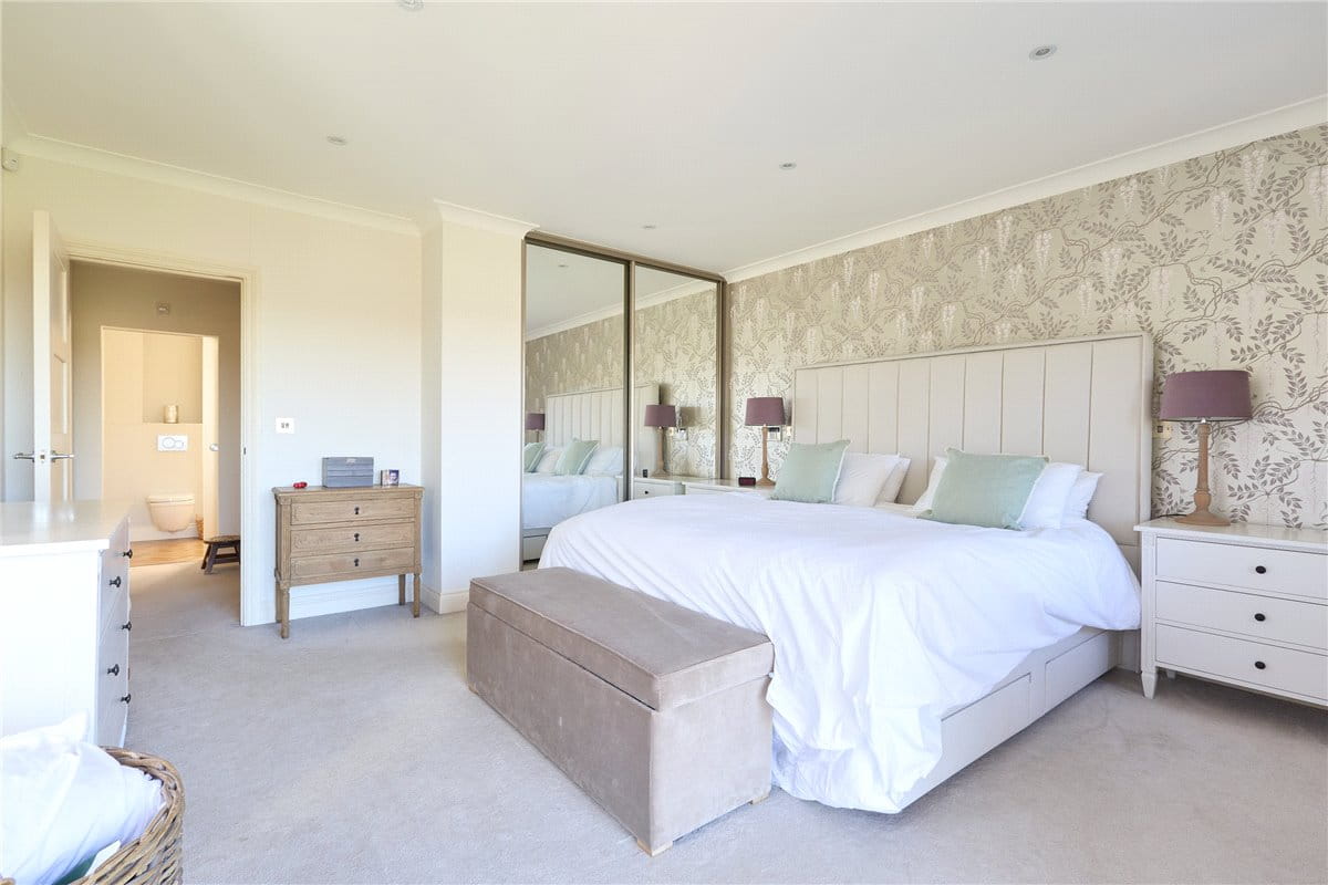 5 bedroom house, Centre Drive, Newmarket CB8 - Sold