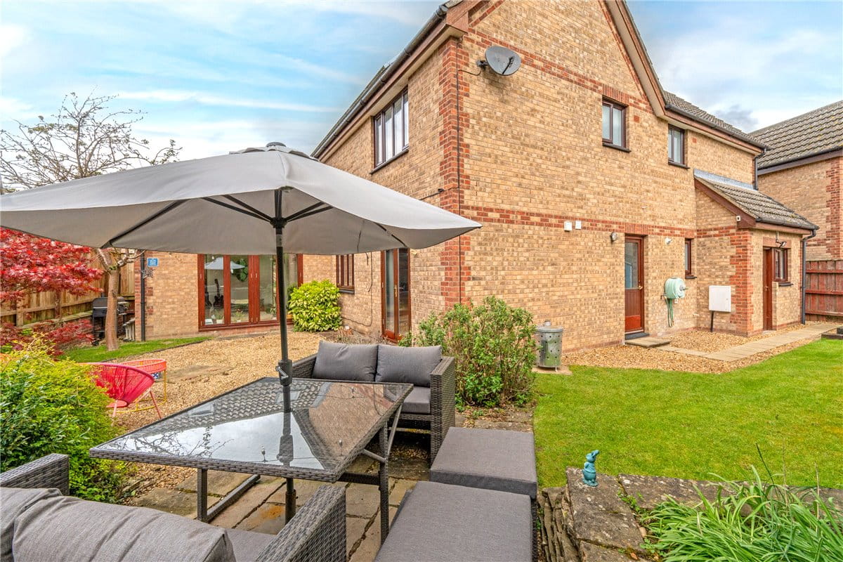 4 bedroom house, Willow Grove, Lode CB25 - Available