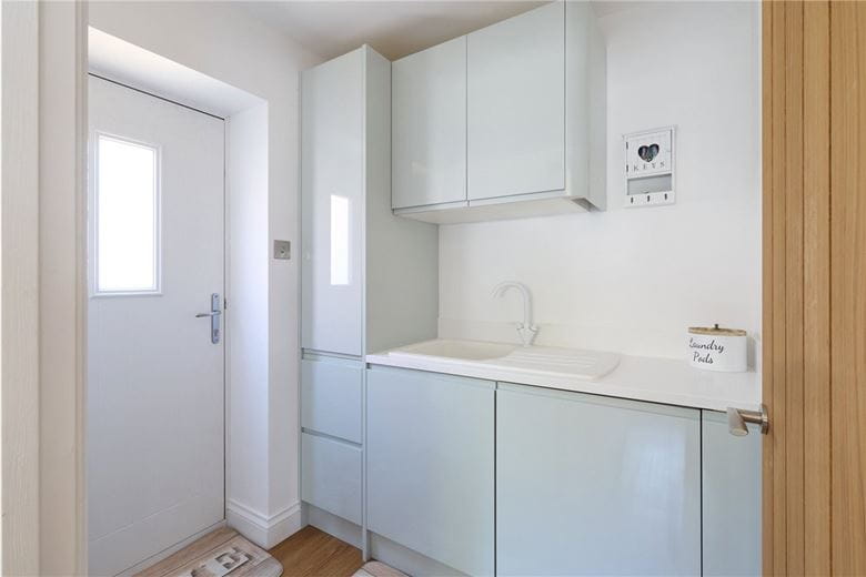 4 bedroom house, Newmarket Road, Kennett CB8 - Sold