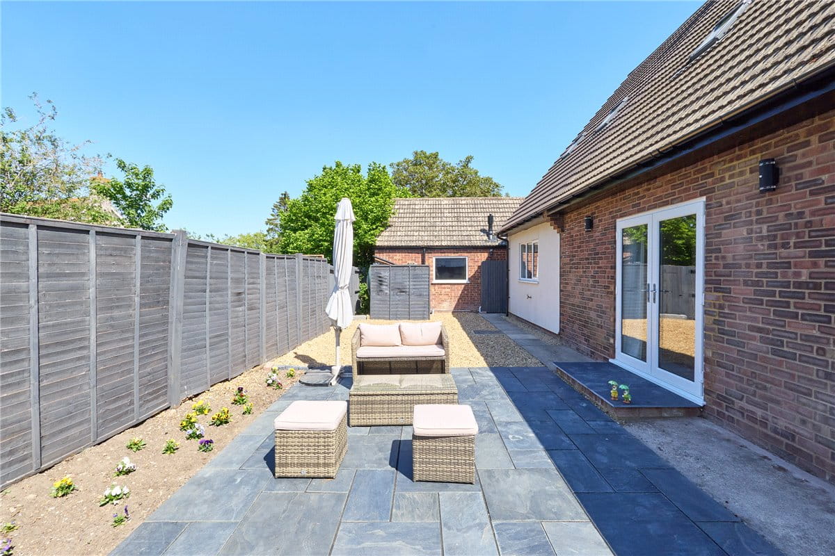 4 bedroom house, Newmarket Road, Kennett CB8 - Sold