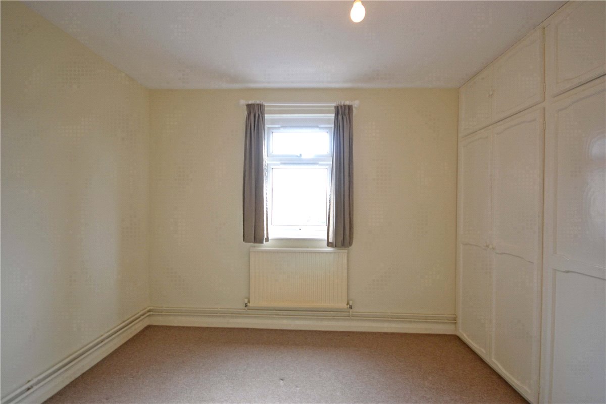 2 bedroom flat, Minerva Way, Cambridge CB4 - Available