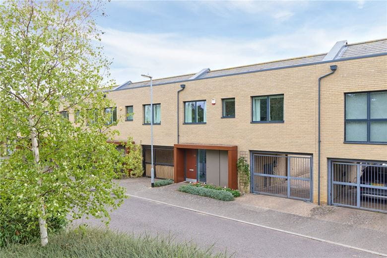 3 bedroom house, Glebe Farm Drive, Trumpington CB2 - Available