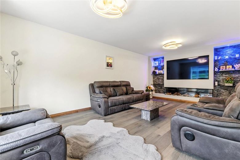 7 bedroom house, Kides Crescent, Longstanton CB24 - Available