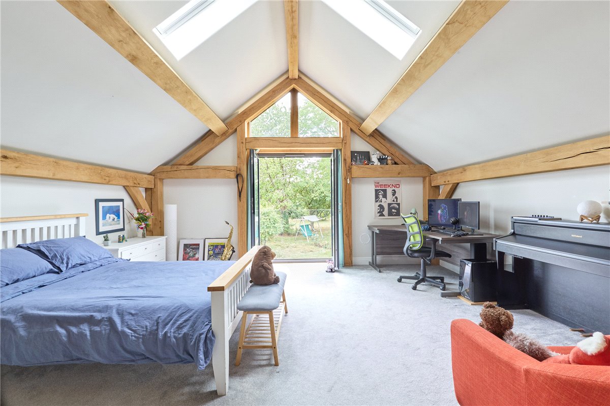 4 bedroom house, Ermine Street, Caxton CB23 - Available