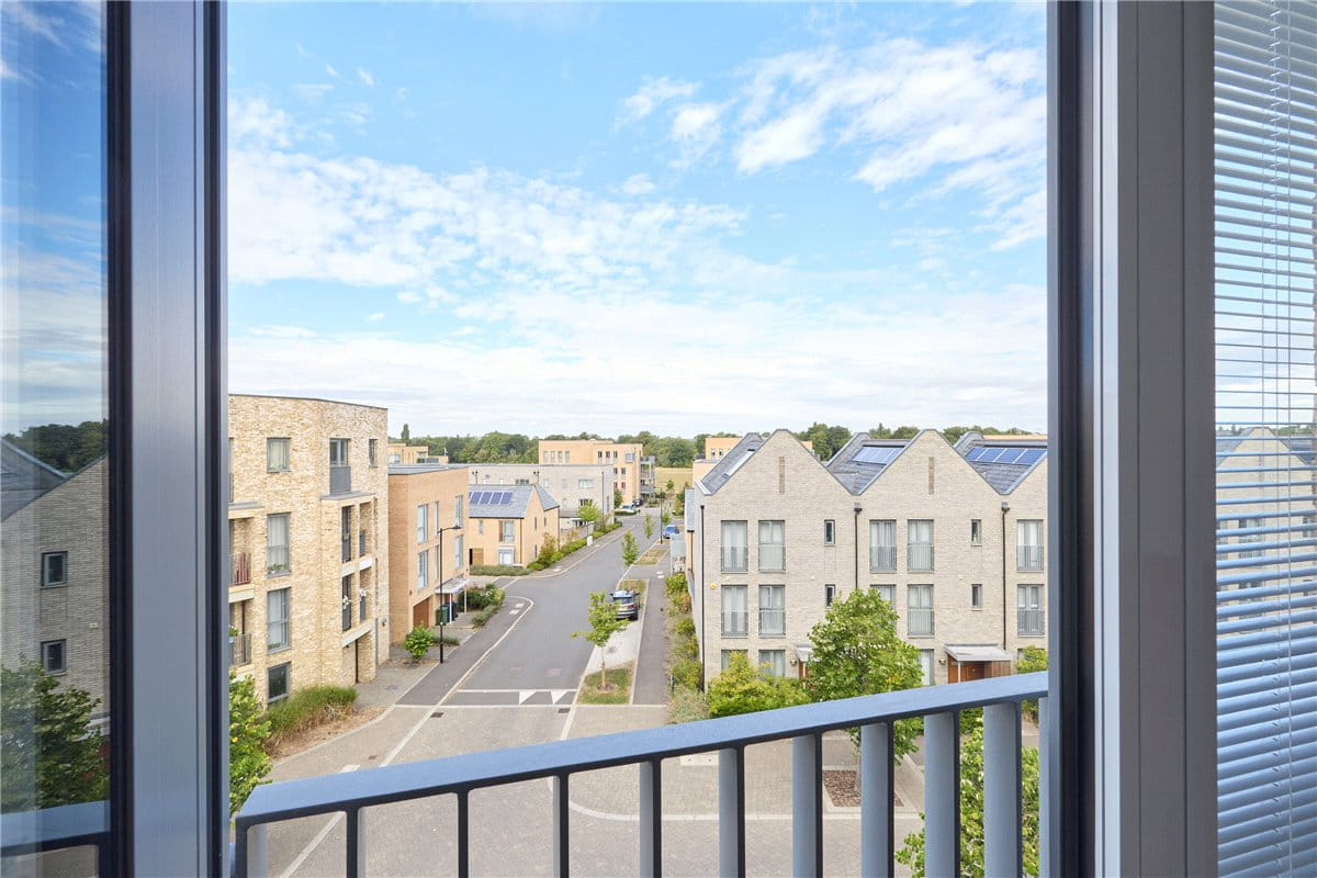2 bedroom flat, Osprey Drive, Trumpington CB2 - Available