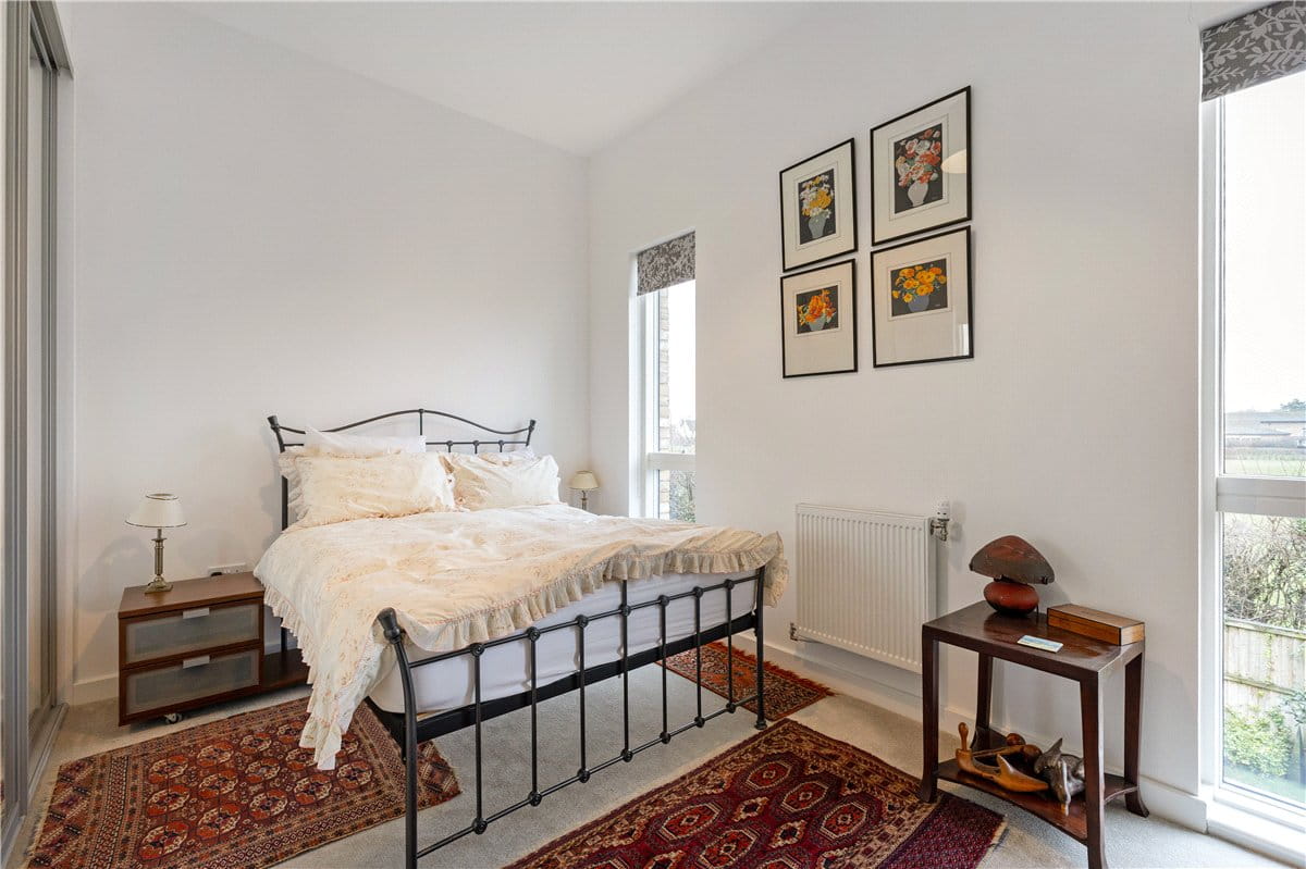 4 bedroom house, Windmill Drive, Trumpington CB2 - Available