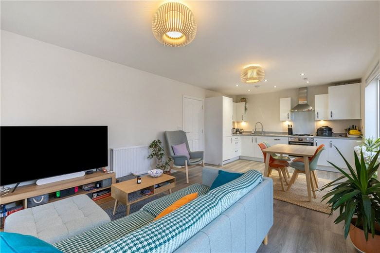 2 bedroom flat, Osprey Drive, Trumpington CB2 - Available