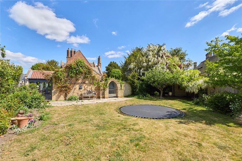 5 bedroom house, Station Road, Histon CB24 - Available