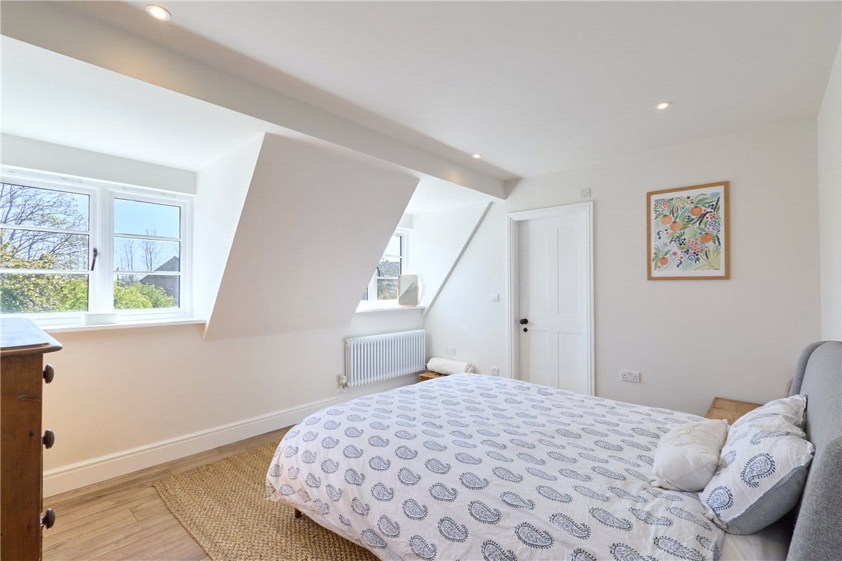 4 bedroom house, Cambridge Road, Oakington CB24 - Available