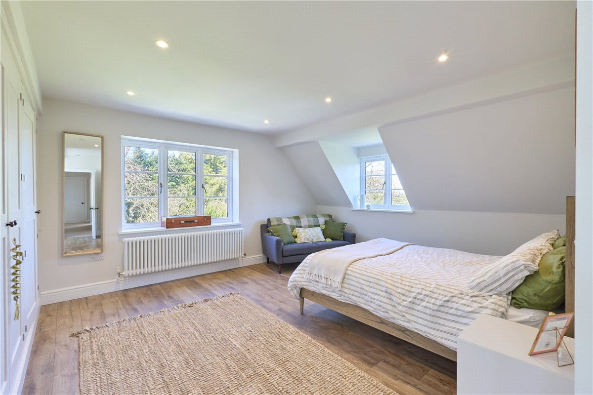 4 bedroom house, Cambridge Road, Oakington CB24 - Available