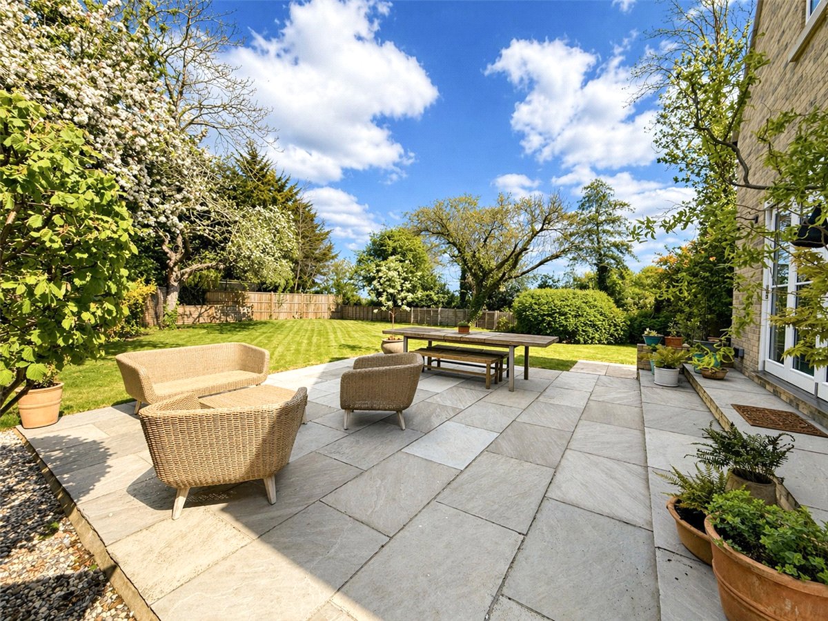 4 bedroom house, Cambridge Road, Oakington CB24 - Available