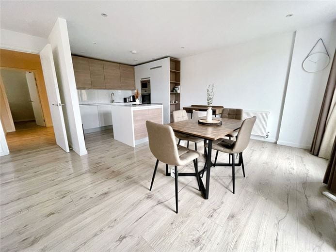 2 bedroom flat, Hills Road, Cambridge CB2 - Available