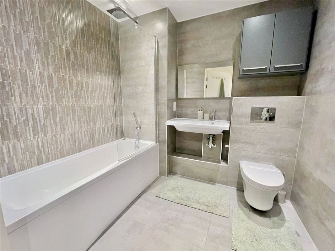 2 bedroom flat, Hills Road, Cambridge CB2 - Available