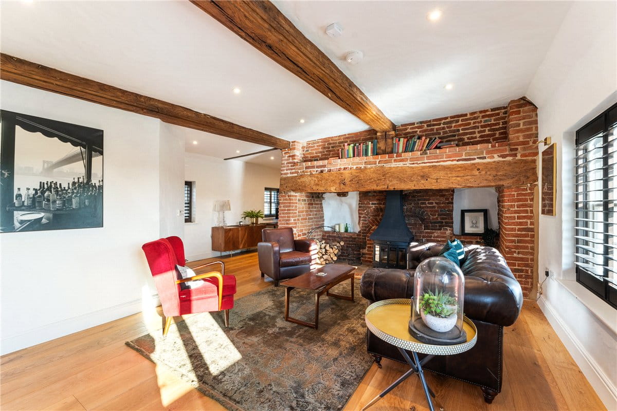 4 bedroom house, Upend, Newmarket CB8 - Available