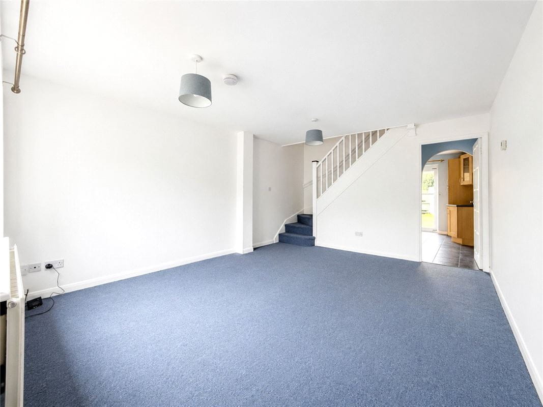 2 bedroom house, Blackthorn Close, Cambridge CB4 - Available