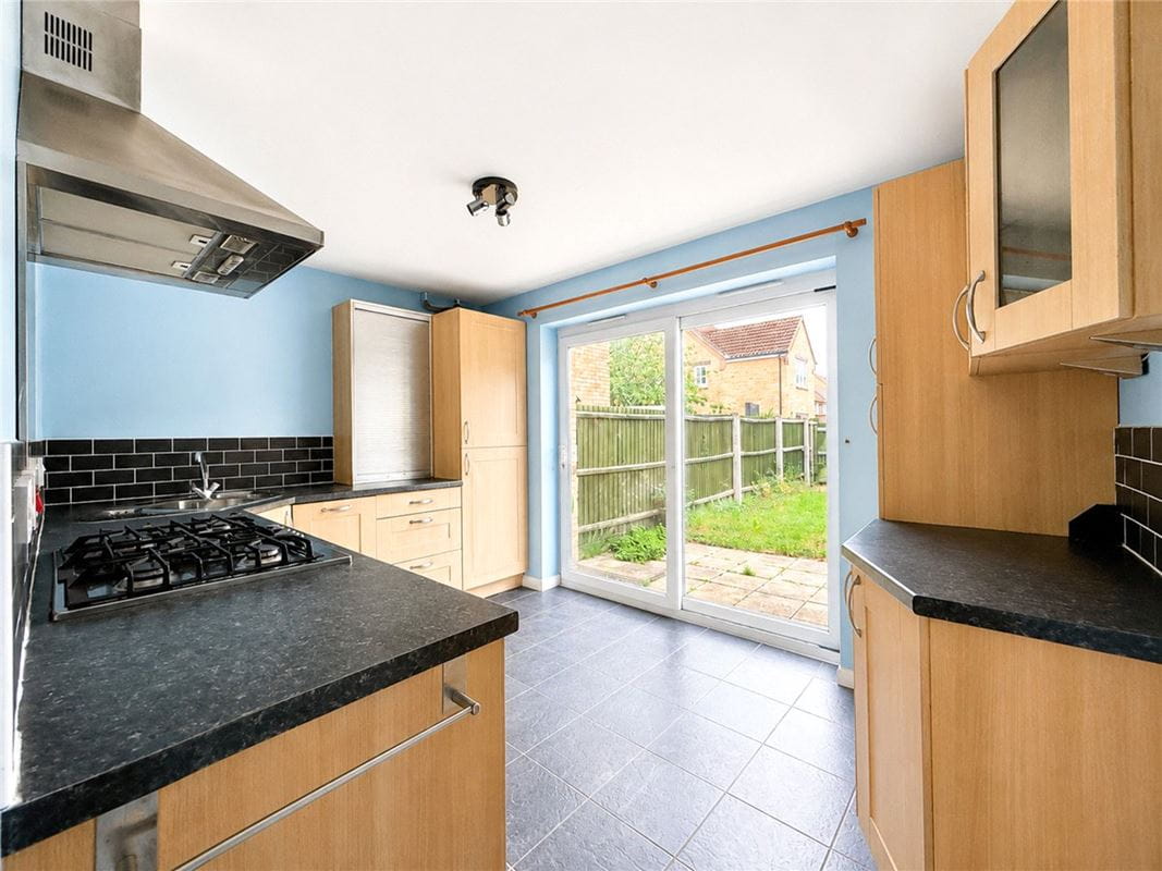 2 bedroom house, Blackthorn Close, Cambridge CB4 - Available