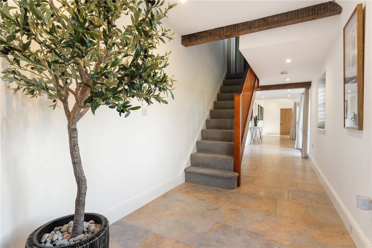 4 bedroom house, Upend, Newmarket CB8 - Available