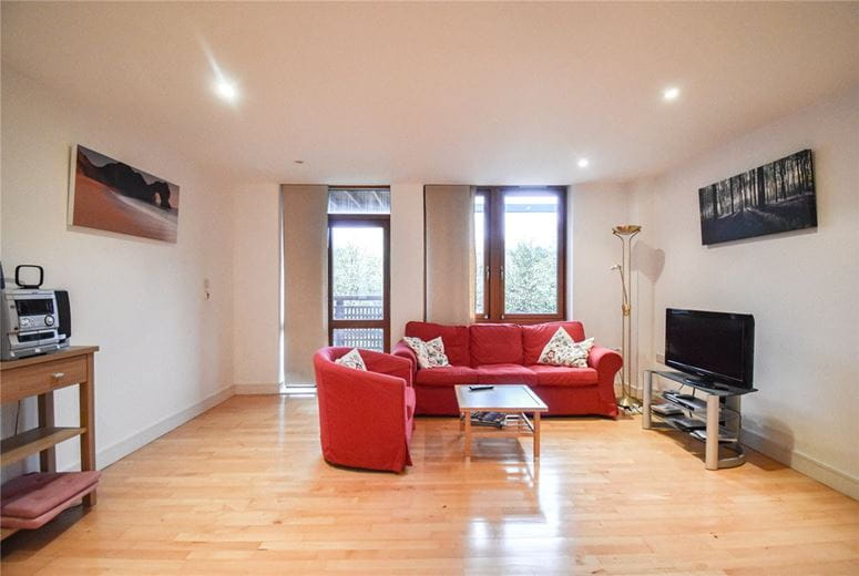 2 bedroom flat, Meadowcroft, Cambridge CB4