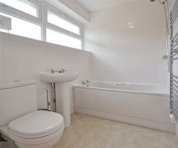 2 bedroom flat, Chatsworth Avenue, Cambridge CB4