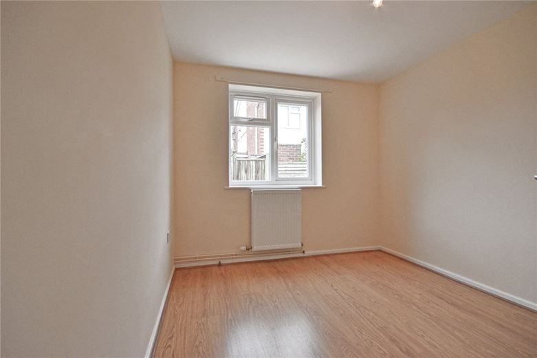 2 bedroom flat, Chatsworth Avenue, Cambridge CB4