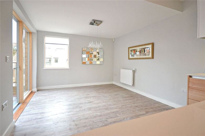 3 bedroom house, Hobson Avenue, Trumpington CB2