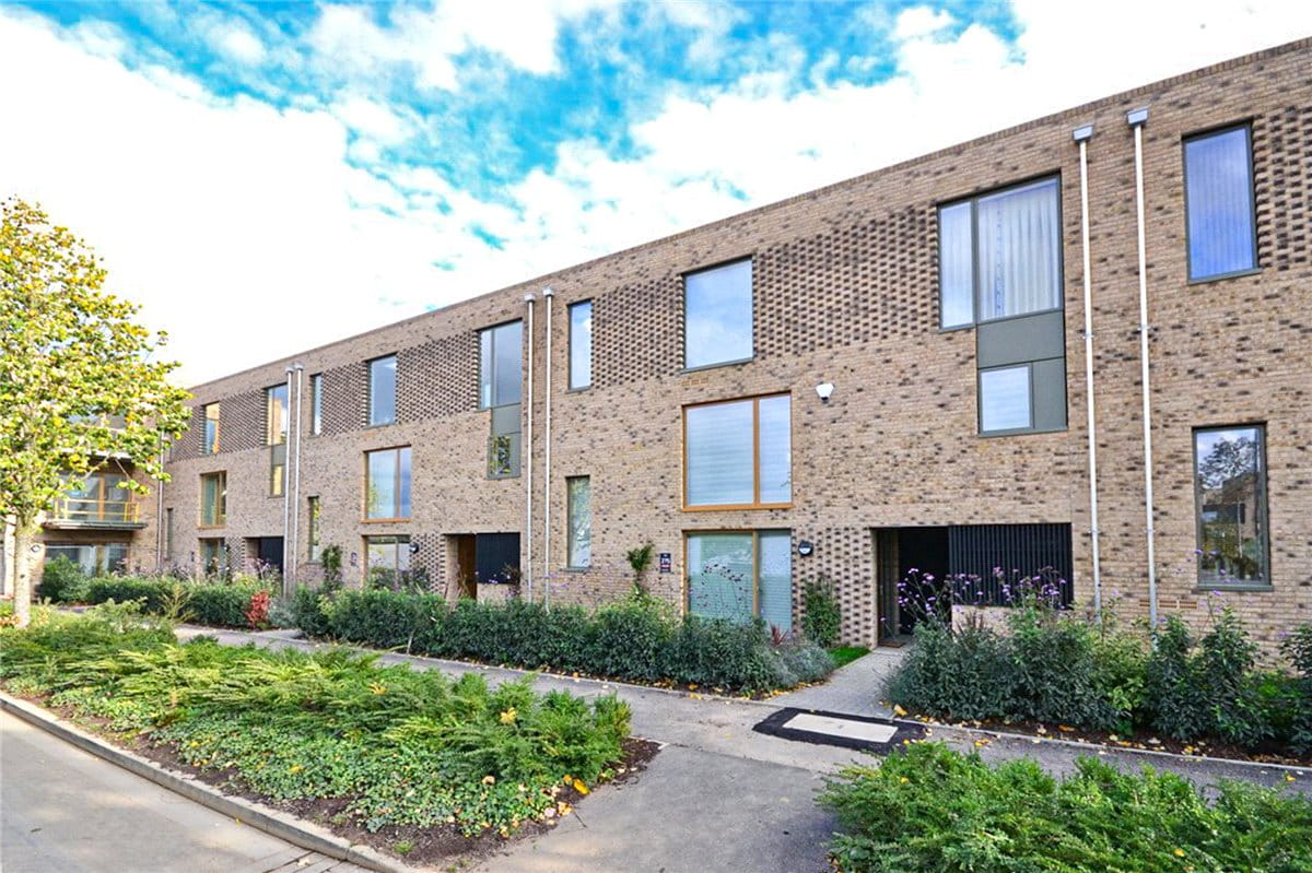 3 bedroom house, Hobson Avenue, Trumpington CB2