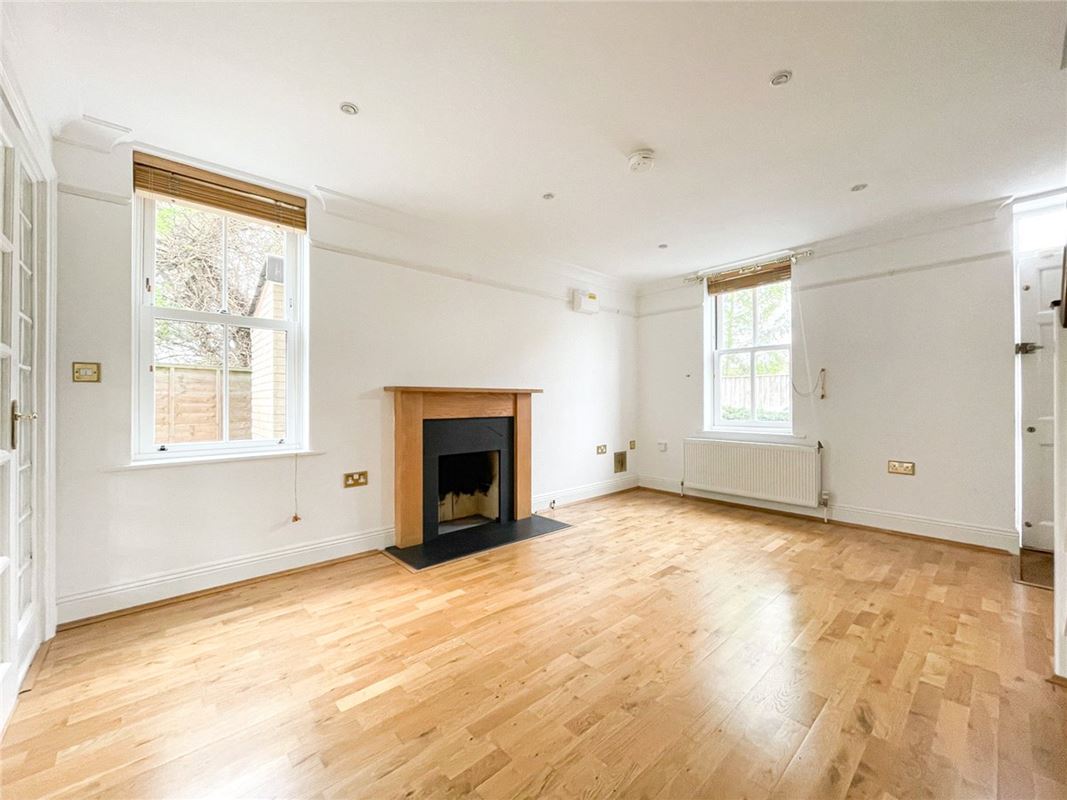 2 bedroom house, Montreal Square, Cambridge CB1 - Let Agreed