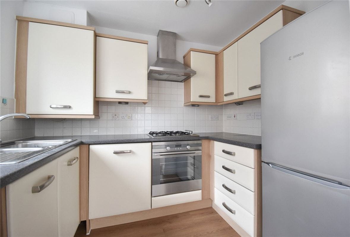 1 bedroom flat, Gladeside, Cambridge CB4 - Available