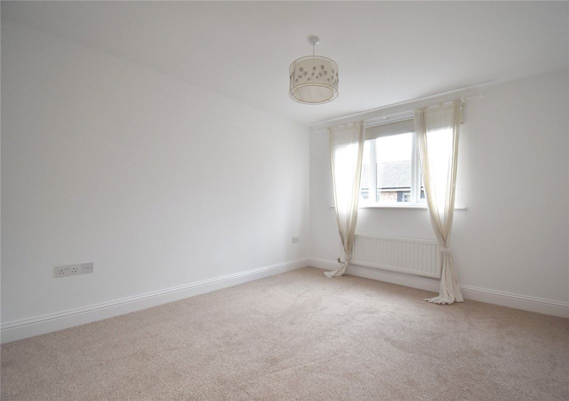 1 bedroom flat, Gladeside, Cambridge CB4 - Available