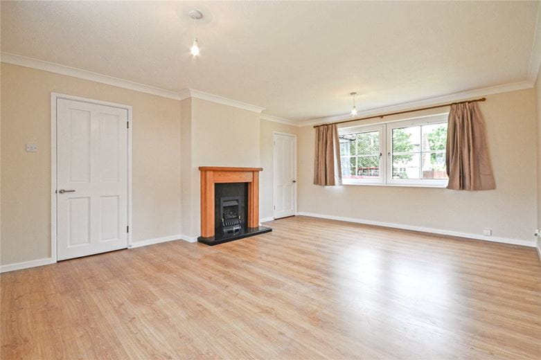 3 bedroom house, Magdalene Close, Longstanton CB24