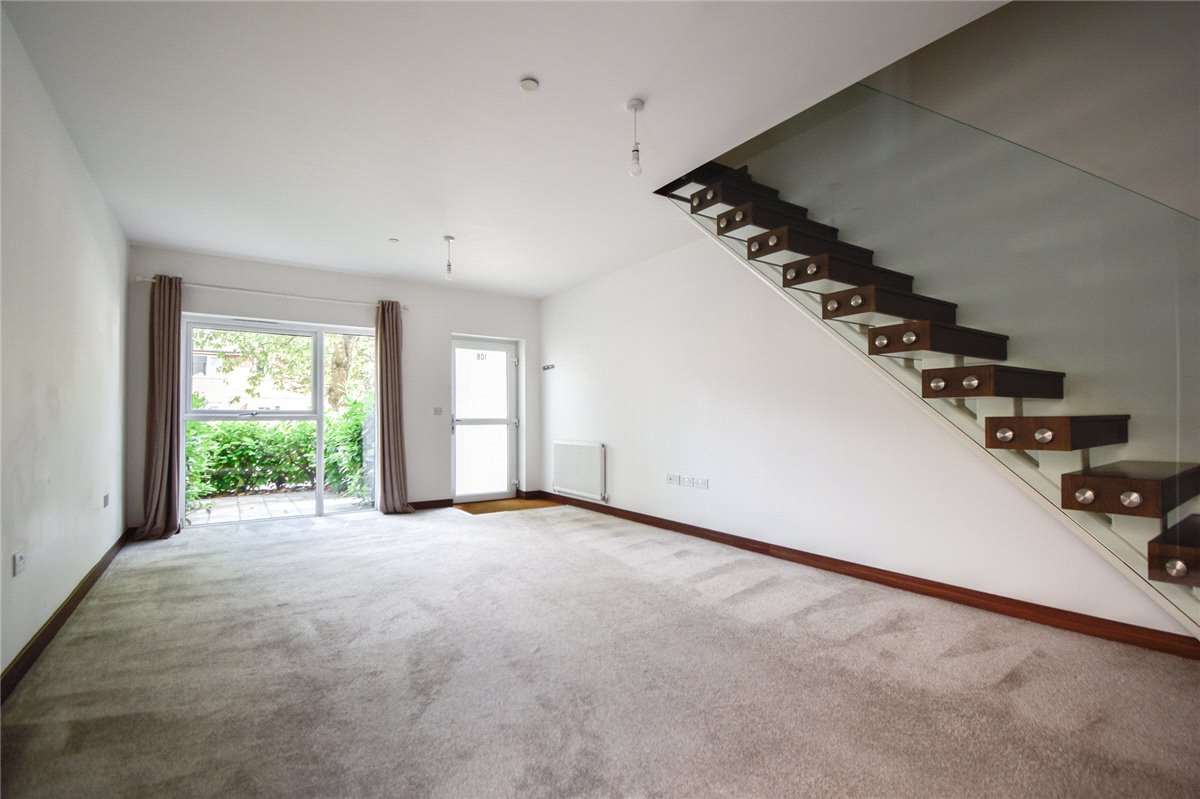 2 bedroom flat, Flamsteed Close, Cambridge CB1 - Let Agreed