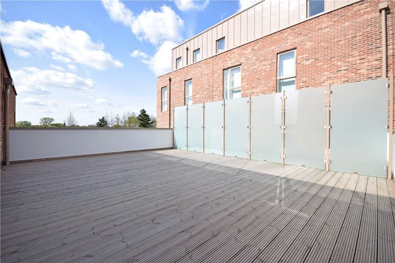 1 bedroom flat, Scholars Court, Homerton Gardens CB2 - Available