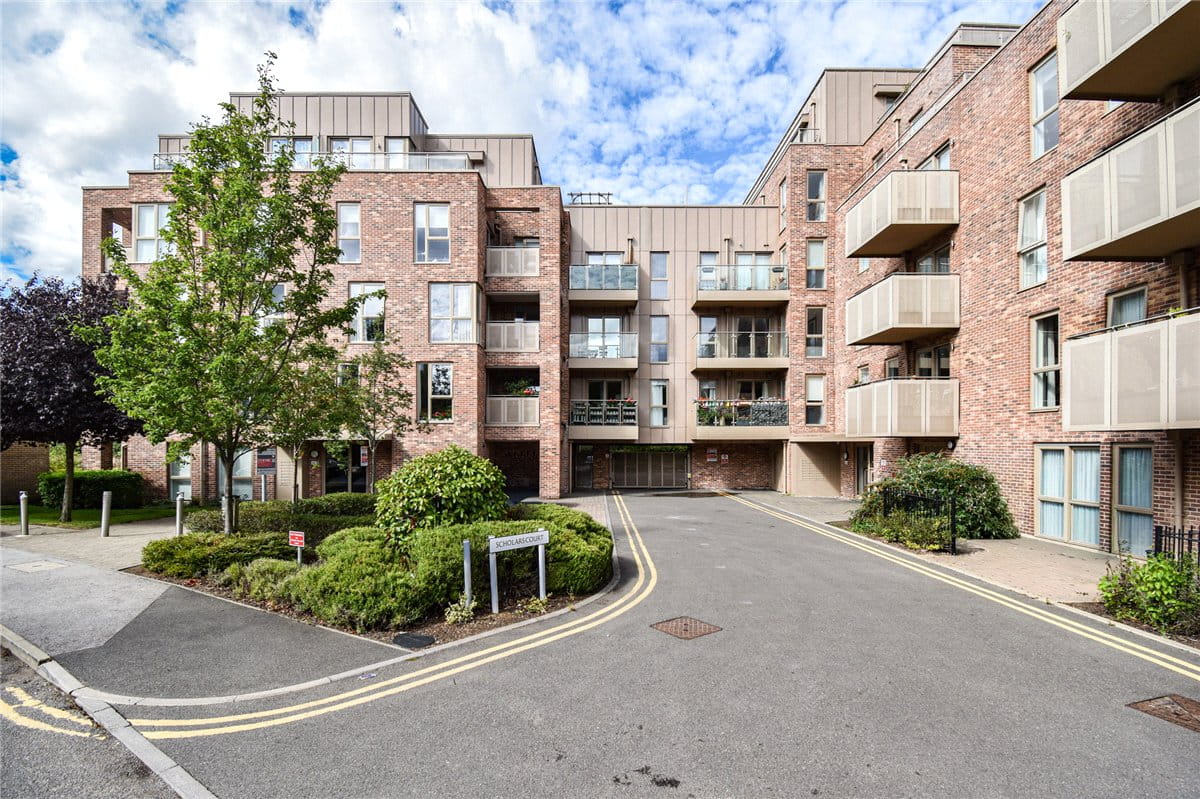 1 bedroom flat, Scholars Court, Homerton Gardens CB2 - Available