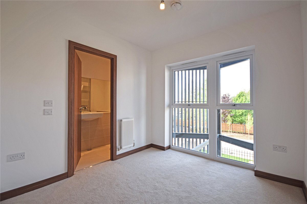 2 bedroom flat, Flamsteed Close, Cambridge CB1 - Let Agreed
