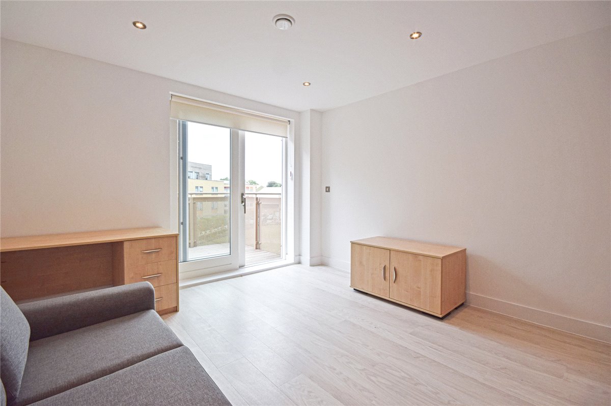 1 bedroom flat, Scholars Court, Harrison Drive CB2 - Let Agreed