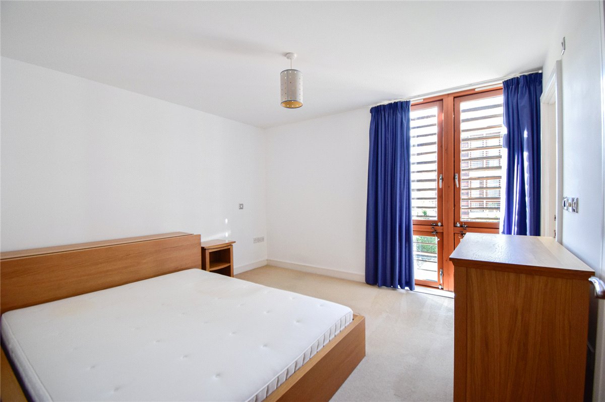 2 bedroom flat, Meadowcroft, Cambridge CB4