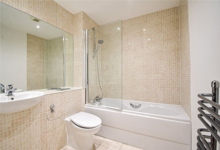 2 bedroom flat, Meadowcroft, Cambridge CB4
