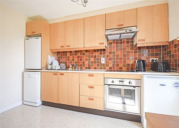 1 bedroom flat, Midsummer Court, Manhattan Drive CB4